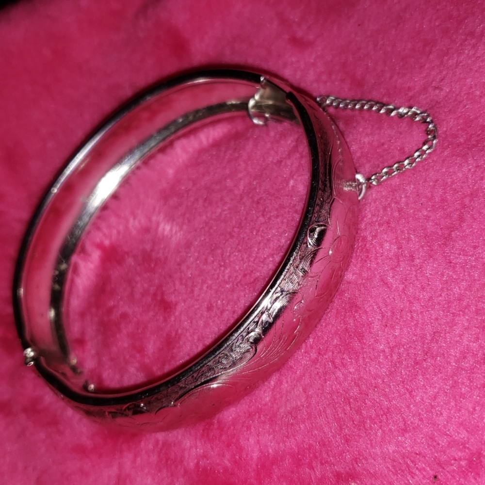 .925 Sterling Silver Bracelet with Floral Vine Engraving Details - Picture 14 of 17